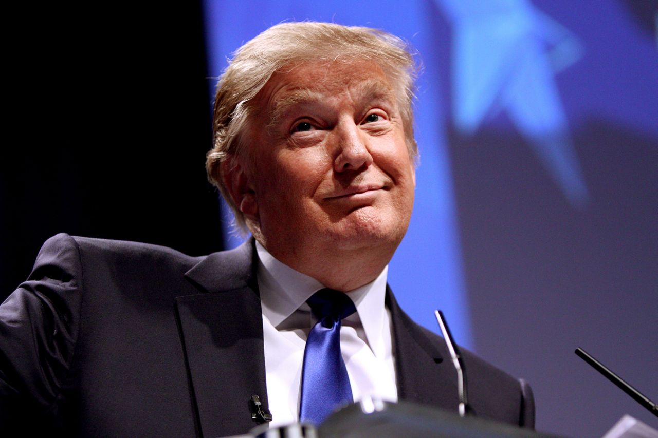 特朗普发推提主张：美国和欧盟同时取消所有关税-Stars柳岸晚风