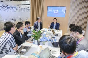 李斌首度披露蔚来上市计划，承认ES8量产延期-Stars柳岸晚风