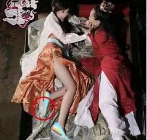 图片[5]-现代古装雷剧的穿帮镜头：古人穿高跟鞋我忍了，林黛玉穿AJ把我看呆滞了！-Stars柳岸晚风