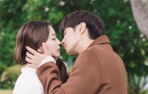 两性情感，这些东西比爱情更重要，别丢了-Stars柳岸晚风