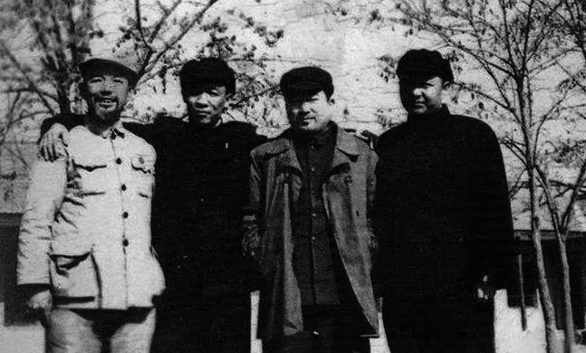 他是陕西省委原书记，被发现死在小树林，康生：他是反党分子__他是陕西省委原书记，被发现死在小树林，康生：他是反党分子