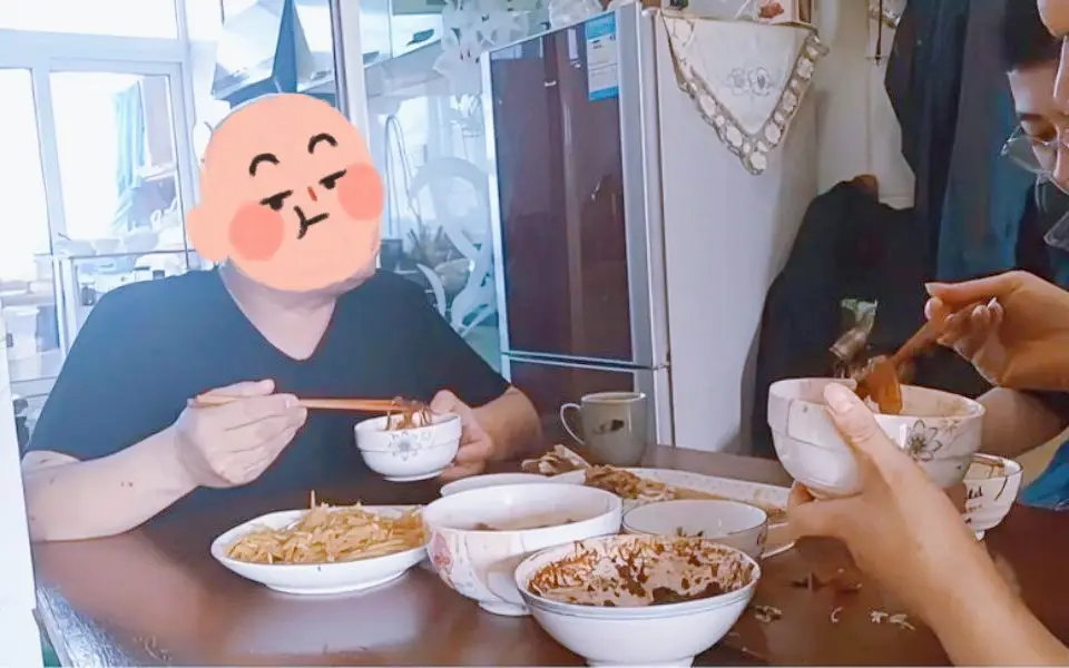 _抑郁症拖累了整个家庭_抑郁症活得好痛苦