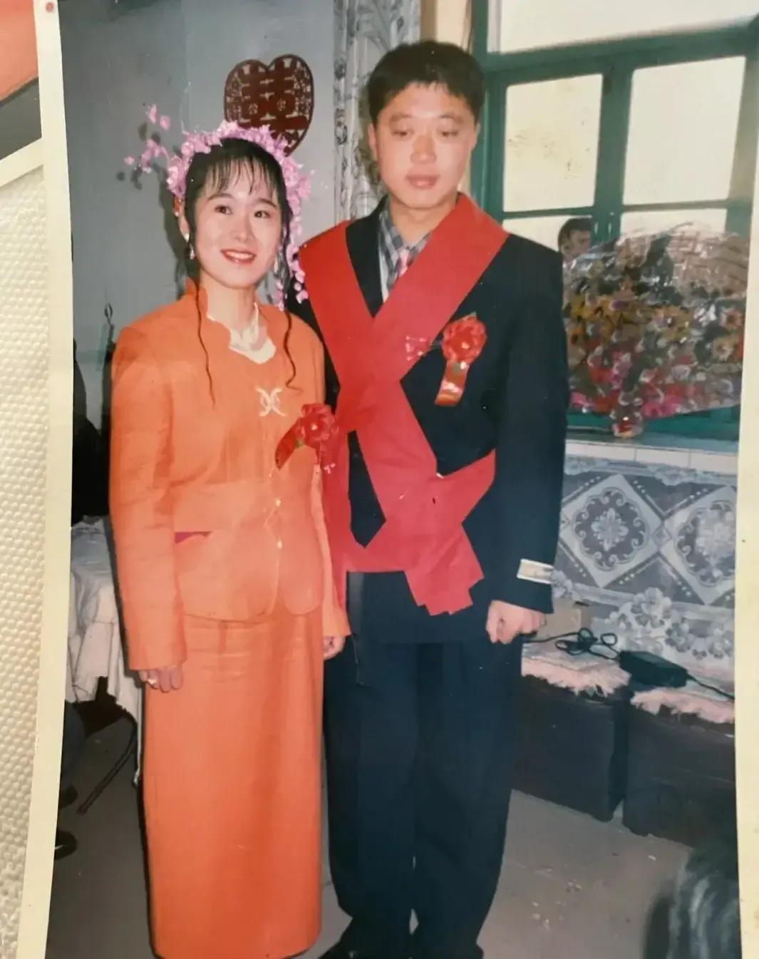 _青春趣事：结婚头一晚怎么就少了一颗牙？媳妇不高兴给我打了下来_青春趣事：结婚头一晚怎么就少了一颗牙？媳妇不高兴给我打了下来