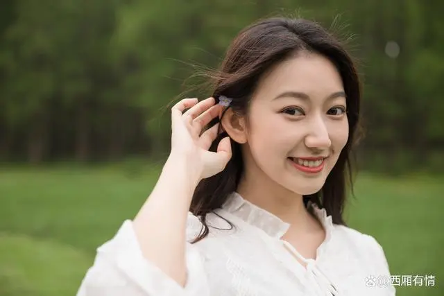 中年女人的情感表达：奔腾的河流与无法隐藏的爱-Stars柳岸晚风