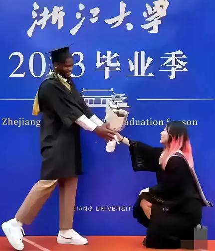 图片[5]-（与黑人交往的女人们看好了）非洲艾滋病泛滥原因分析-Stars柳岸晚风